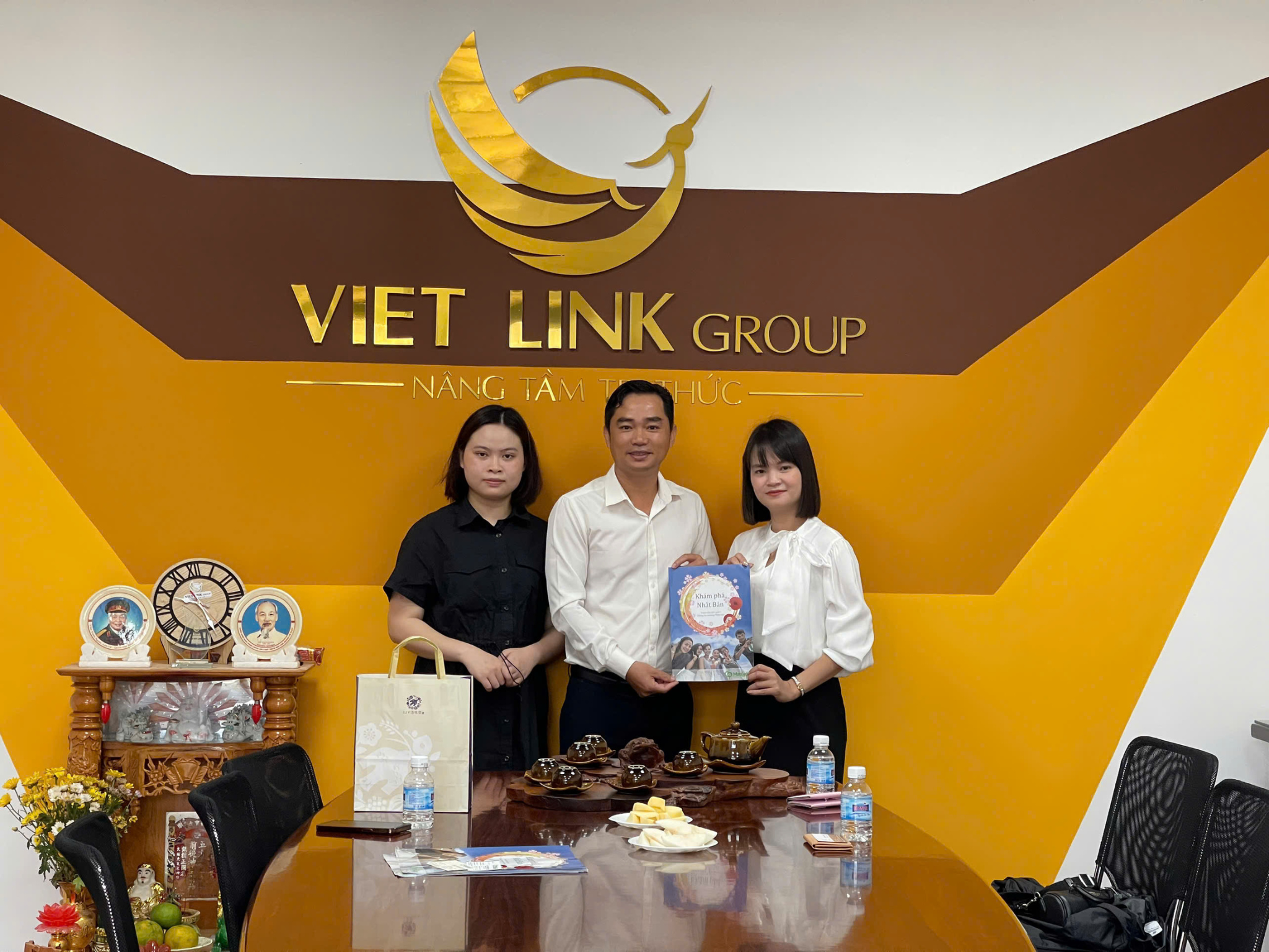 TRƯỜNG NHẬT NGỮ QUỐC TẾ MATSUDO - CHIBA NHẬT BẢN ĐẾN THĂM VÀ LÀM VIỆC CÙNG CÔNG TY CP VIET LINK GROUP TẠI ĐÀ LẠT