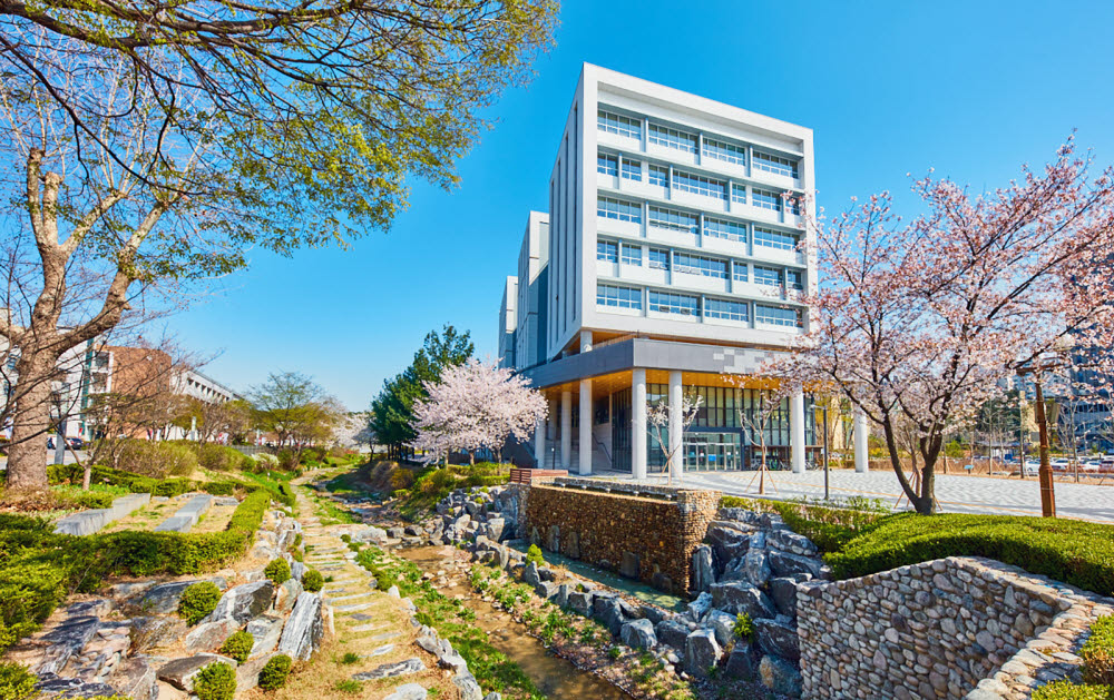 Đại học Khoa học và Công nghệ Quốc gia Seoul.jpg (342 KB)